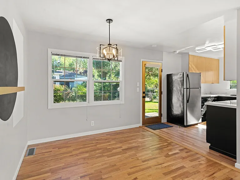 560 N Keene Way Dr — Photo 13