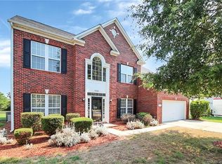 11515 Planters Estates Dr, Charlotte, NC 28278