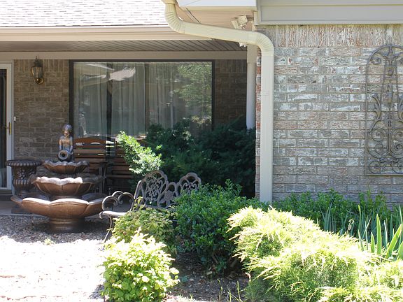5th image of 3232 Fairway Dr