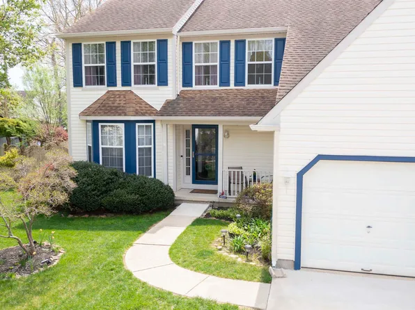 113 Treetop Ln, Egg Harbor Township, NJ 08234