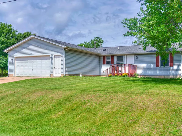 123 Carlysle Dr, Brooklyn, MI 49230