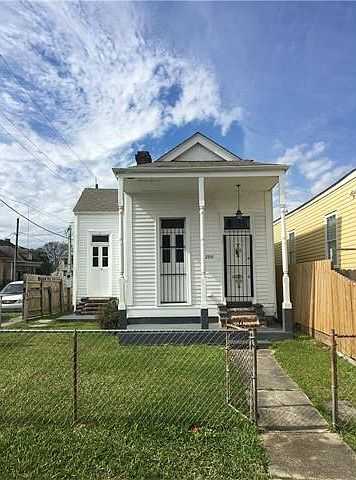 1st image of 2700 Marengo St