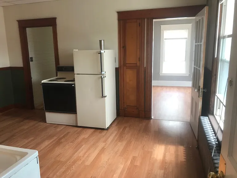 174 Ash St #1R — Photo 9