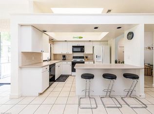 1296 Par View Dr, Sanibel, FL 33957