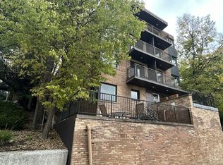 4430 W Lake Harriet Pkwy APT 204, Minneapolis, MN 55410