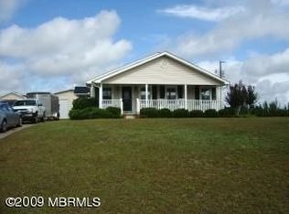 1318 Providence Rd, Chunky, MS 39323