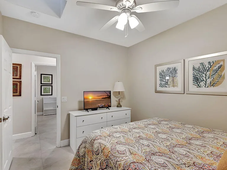 13814 Yarmouth Dr — Photo 12