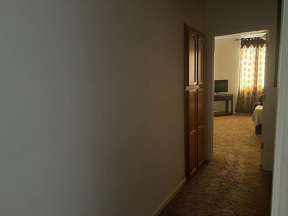1st image of 1675 Vieira St