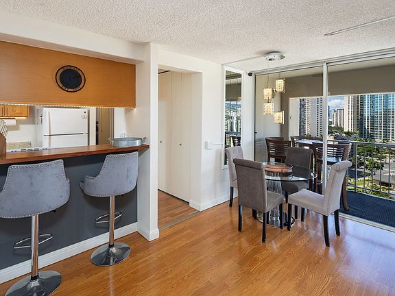 5th image of 430 Keoniana St APT 1010