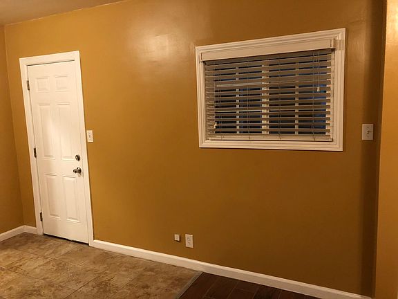 5th image of 11922 Arkansas St #Studio