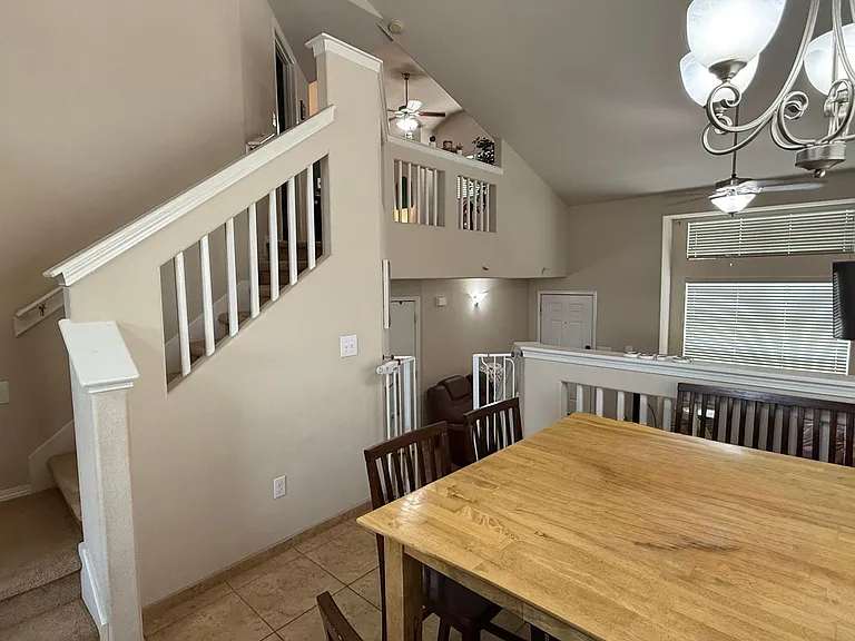 3575 Sierra Del Sol Ave — Photo 6