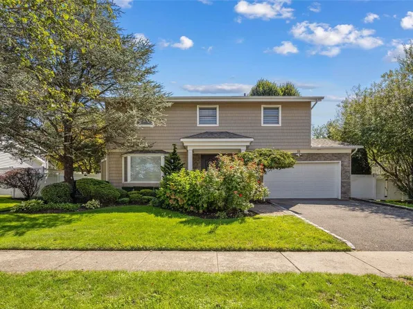 18 Sagamore Way, Jericho, NY 11753