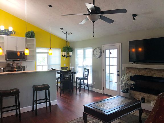 5th image of 2741 Treehouse Ln