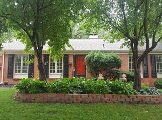 8021 Trendwood Dr, Lincoln, NE 68506