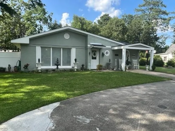 1007 Three Notch Ct, Andalusia, AL 36420