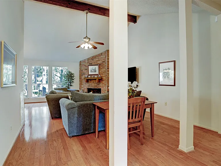 12 Fairmeade Bend Dr — Photo 5