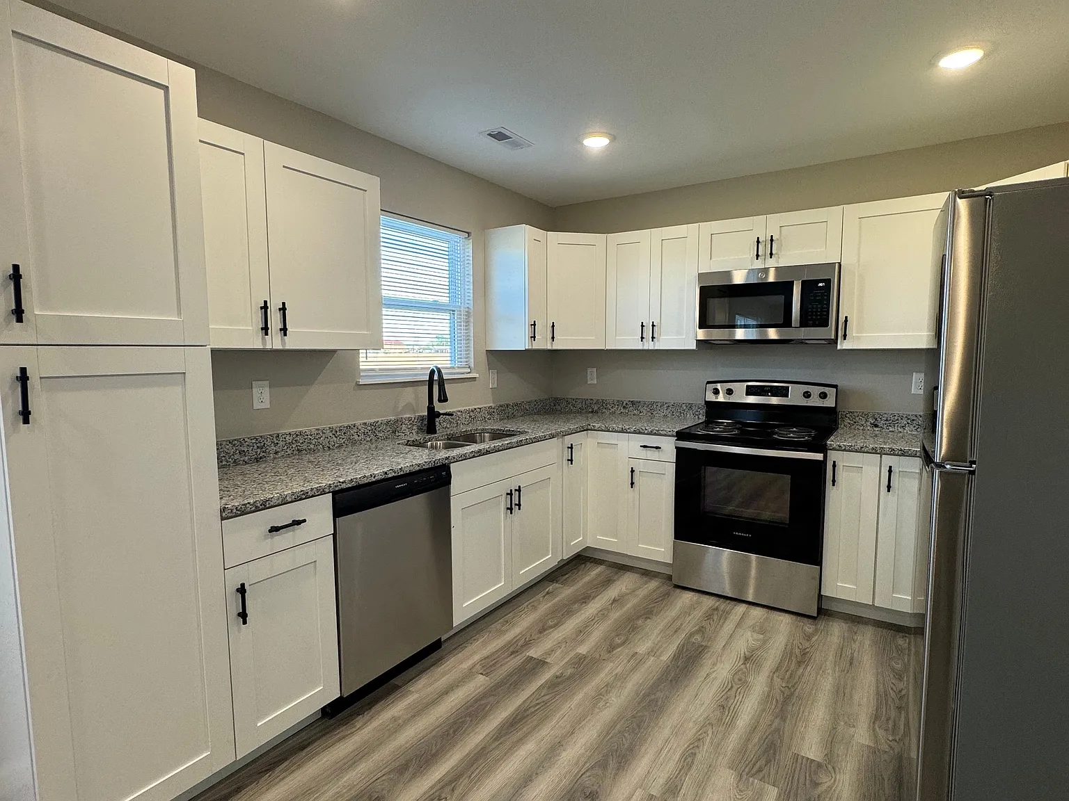 Parkview Estates — Photo 2