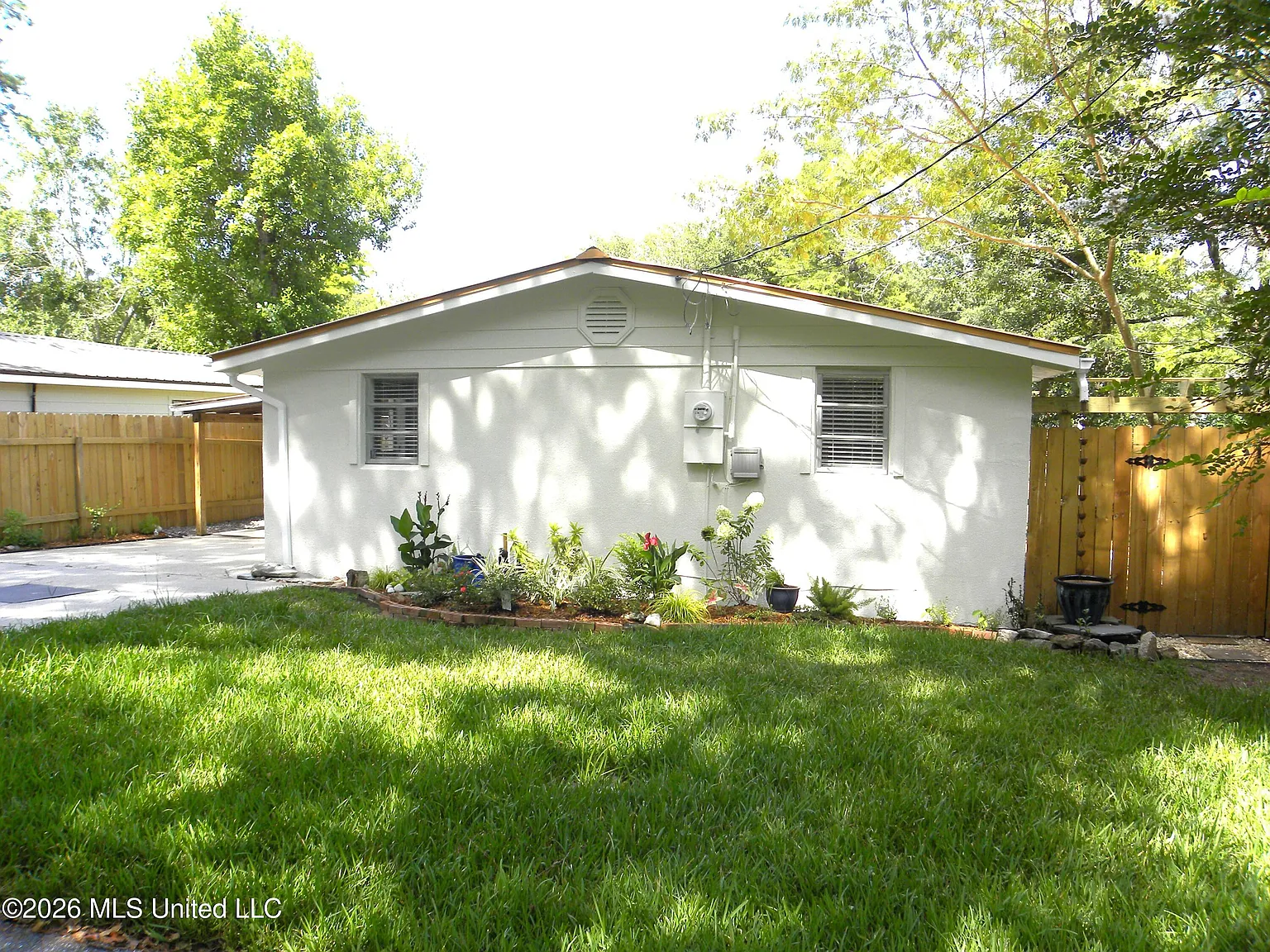 1 bed, 1.0 bath, 960 sqft, $1,500 — Photo 2