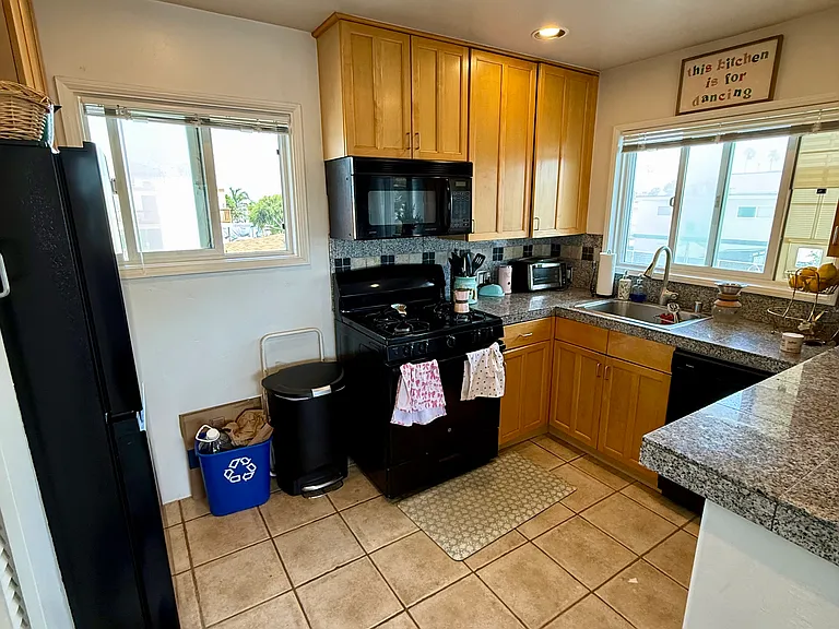 5085 Brighton Ave — Photo 5