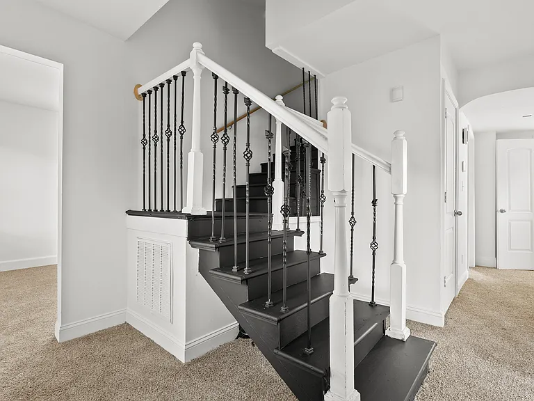 1006 Carlton Ave — Photo 23