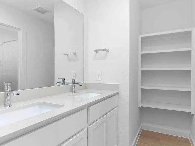 7839 Cavour Dr — Photo 22