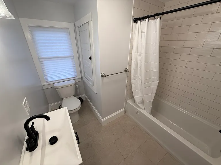 173 Kings Hwy — Photo 15