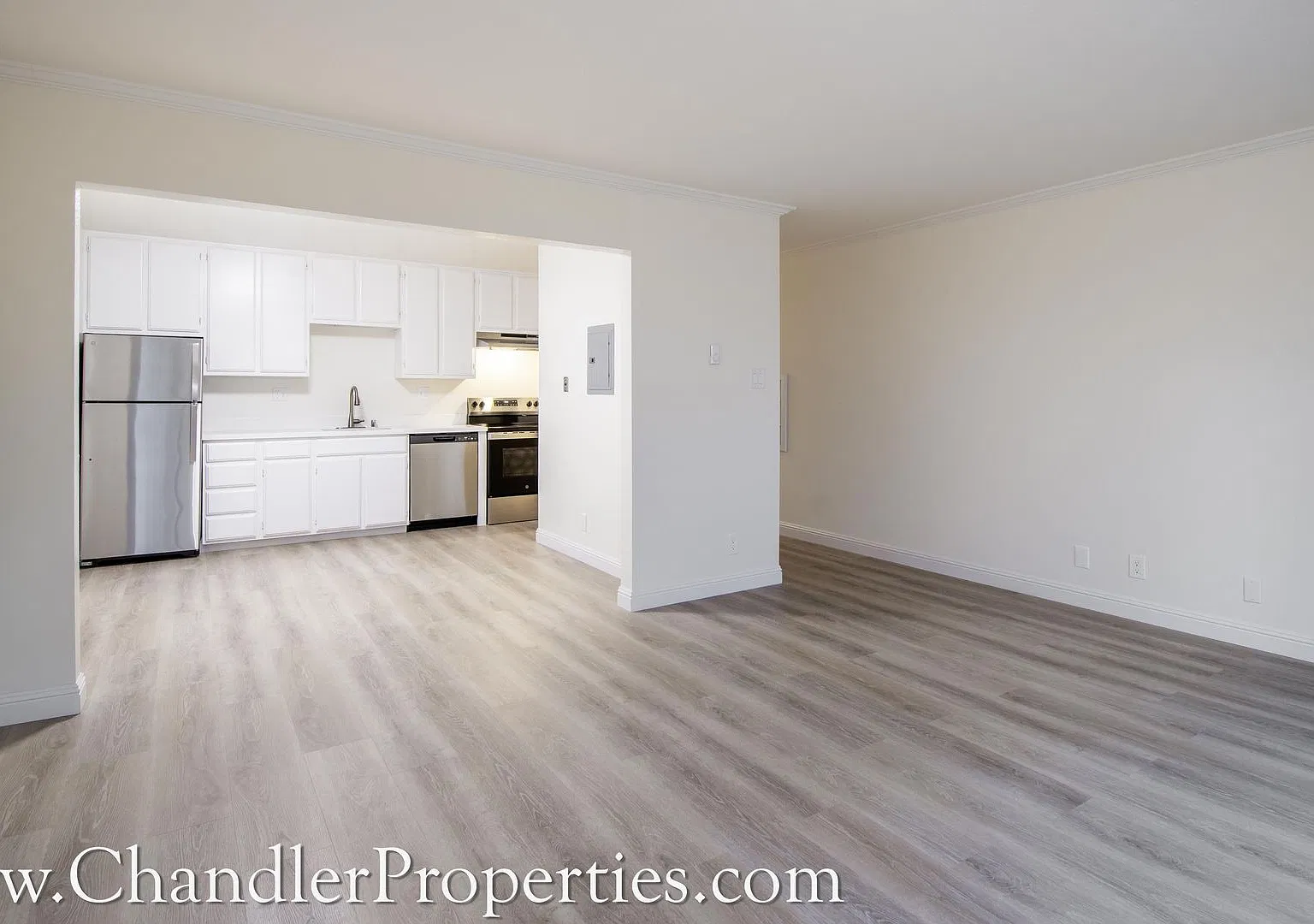 2642 Van Ness Avenue — Photo 1