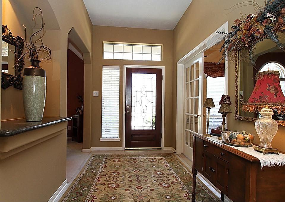 2nd image of 16207 Castlegrove Ct