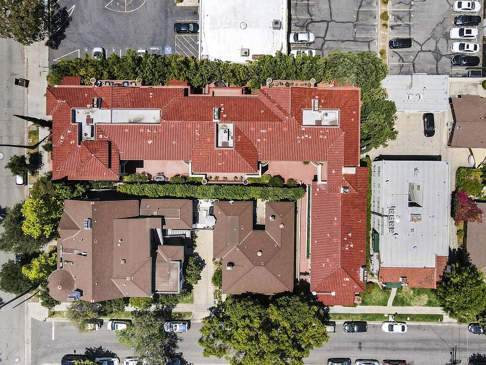 1st image of 108 S El Molino Ave Unit 106