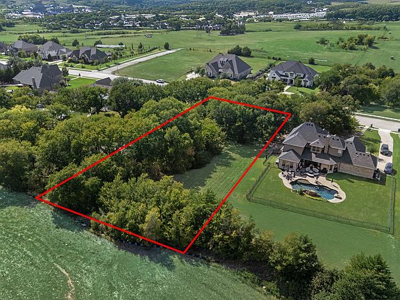 3rd image of 133 Falcon Point Dr