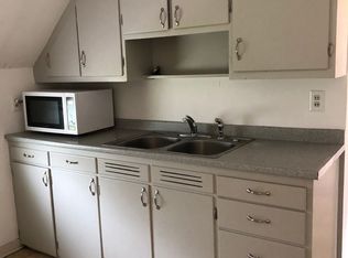 1328 1/2 3rd St, Moline, IL 61265