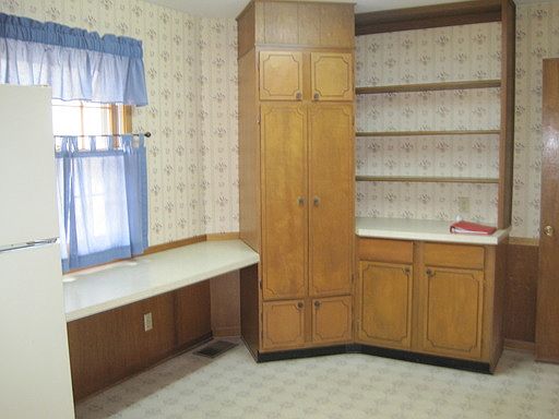 4th image of 609 Hardwicke Dr
