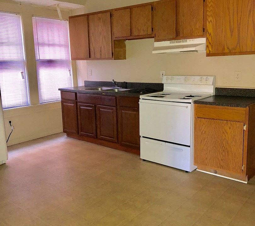 2nd image of 4342 Vermont Ave APT 1