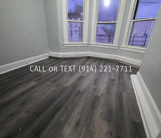 105 Maple St — Photo 6