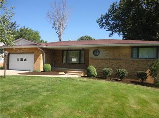 817 Twilight Dr, Seven Hills, OH 44131