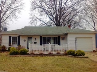7002 Oakwood Rd, Parma Heights, OH 44130