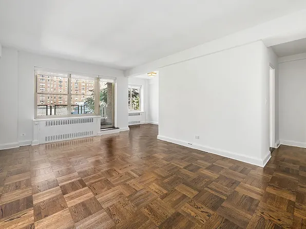 40 Park Avenue image 1 of 7