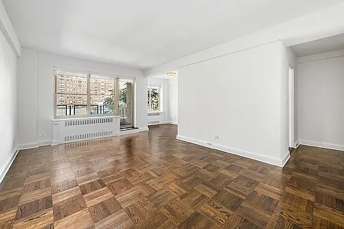 40 Park Ave Photo 1