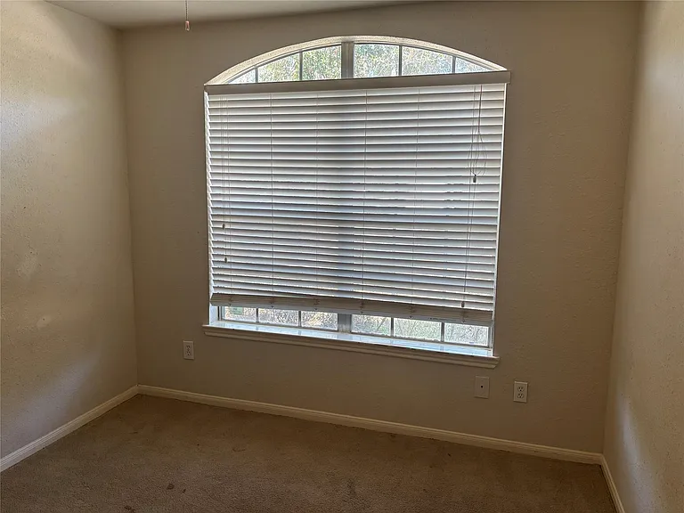 3526 Glenhill Dr — Photo 5