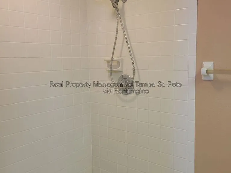 2024 Sheffield Ct — Photo 18