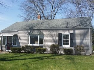 47 Memorial Dr, Holyoke, MA 01040