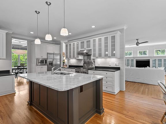 4th image of 504 Rockgarden Rd