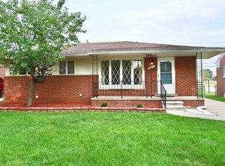 2459 Medford St, Trenton, MI 48183