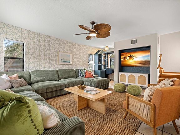 3rd image of 2302 Bay Blvd