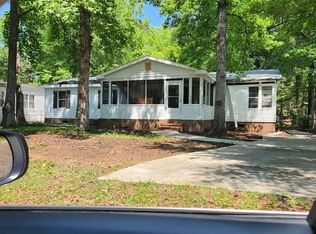 425 Surfwind Dr E, Murrells Inlet, SC 29576