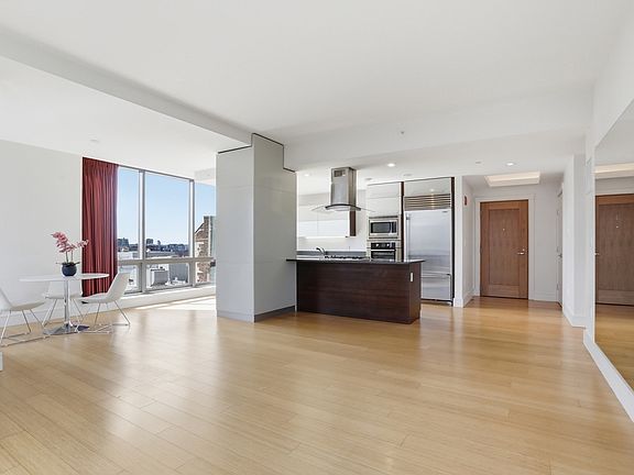 3rd image of 45 Province St APT 1502