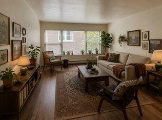 Avante Apartments - Charming, Centrally Located Building with Off Street Parking!, Seattle, WA 98102