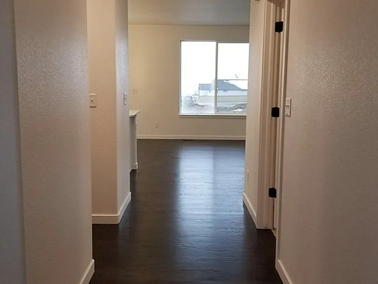 6927 Cumbre Vista Way — Photo 9