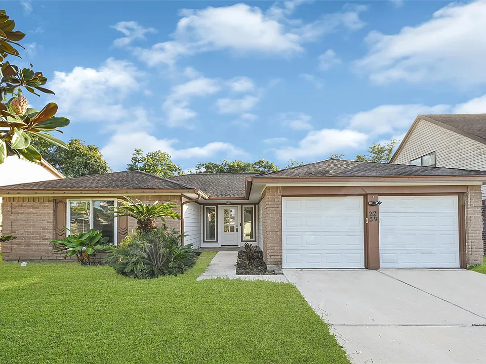 2239 Pilgrims Point Dr