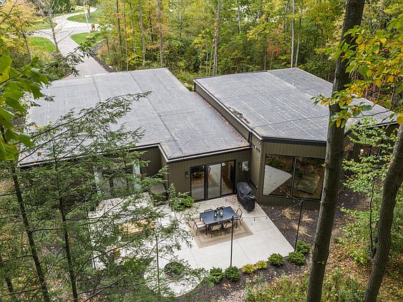 4th image of 3465 Palmer Dr